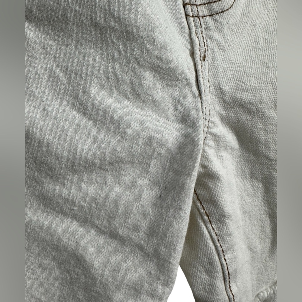 Pacsun White Distressed Dad Jeans – Size 24 - Picture 4 of 7